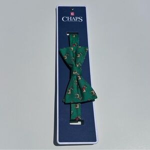 Chaps Festive Christmas Holiday Green 100% Silk Bow Tie with Reindeer Design
